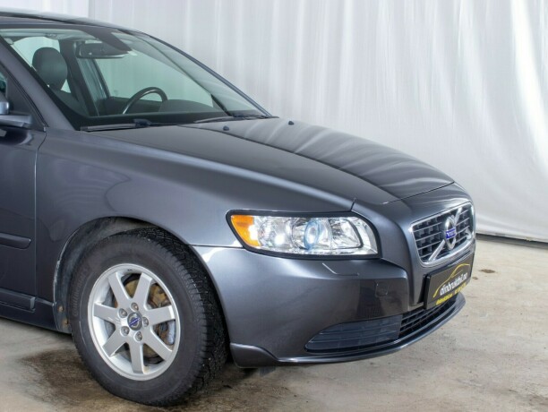 volvo-s40-diesel-2011-big-3