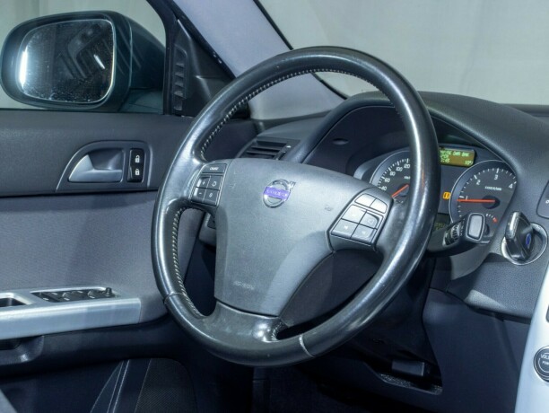 volvo-s40-diesel-2011-big-15