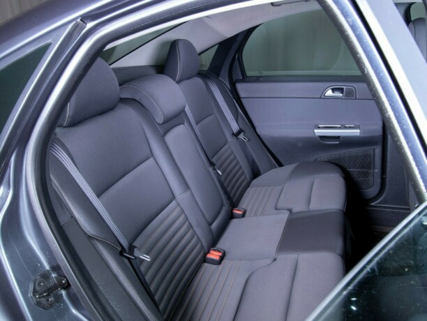 volvo-s40-diesel-2011-big-42