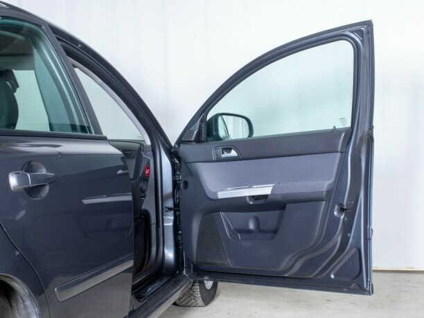 volvo-s40-diesel-2011-big-13