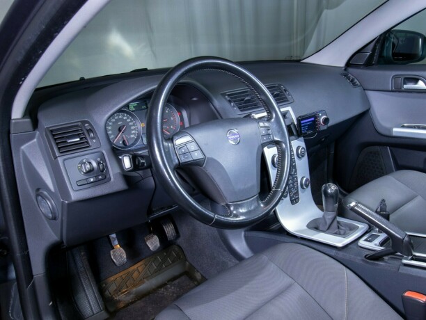 volvo-s40-diesel-2011-big-34