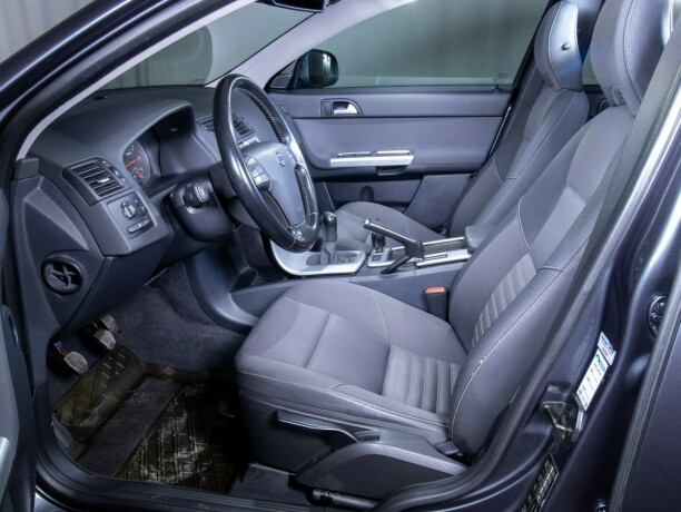 volvo-s40-diesel-2011-big-35