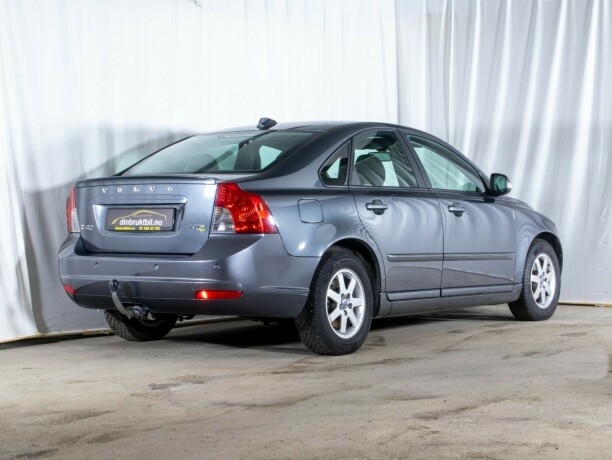 volvo-s40-diesel-2011-big-6