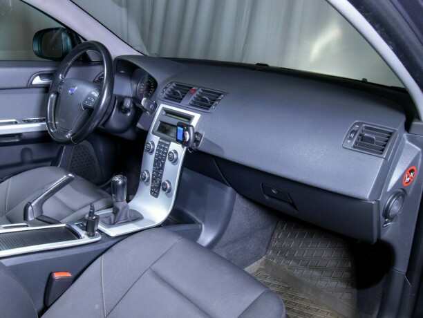 volvo-s40-diesel-2011-big-39