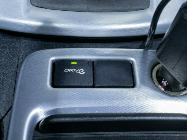 volvo-s40-diesel-2011-big-29