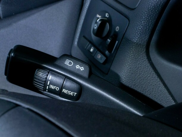 volvo-s40-diesel-2011-big-26