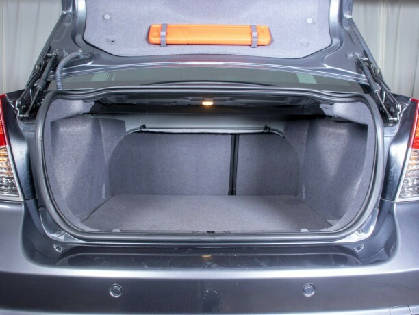 volvo-s40-diesel-2011-big-10