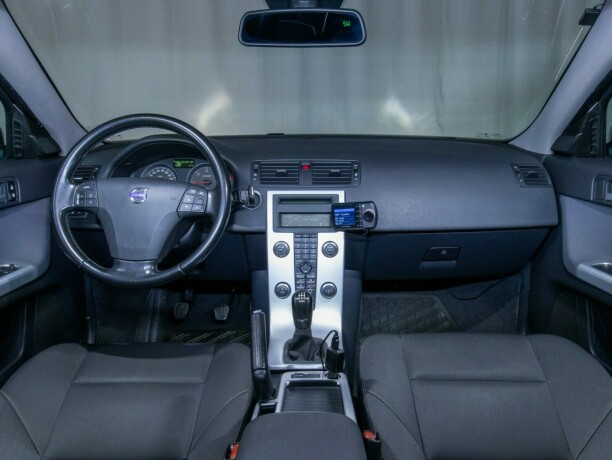 volvo-s40-diesel-2011-big-33