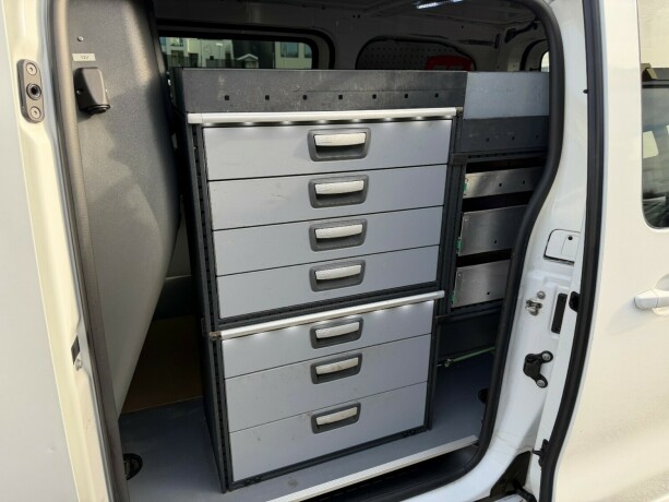 opel-vivaro-elektrisitet-2022-big-13