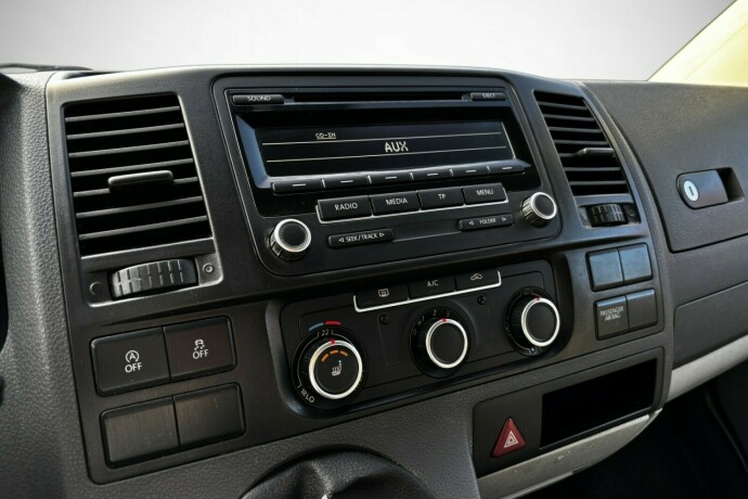 volkswagen-transporter-diesel-2013-big-18