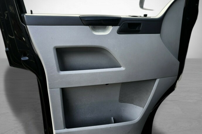 volkswagen-transporter-diesel-2013-big-10