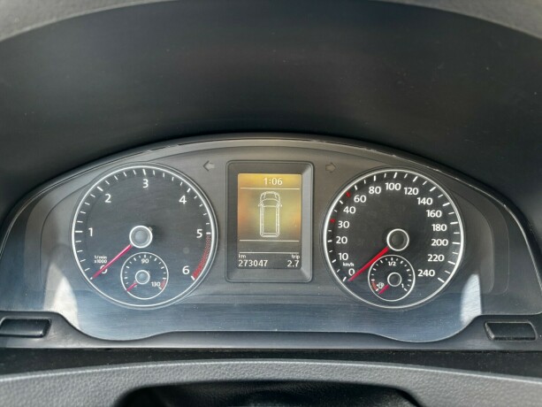 volkswagen-transporter-diesel-2013-big-15