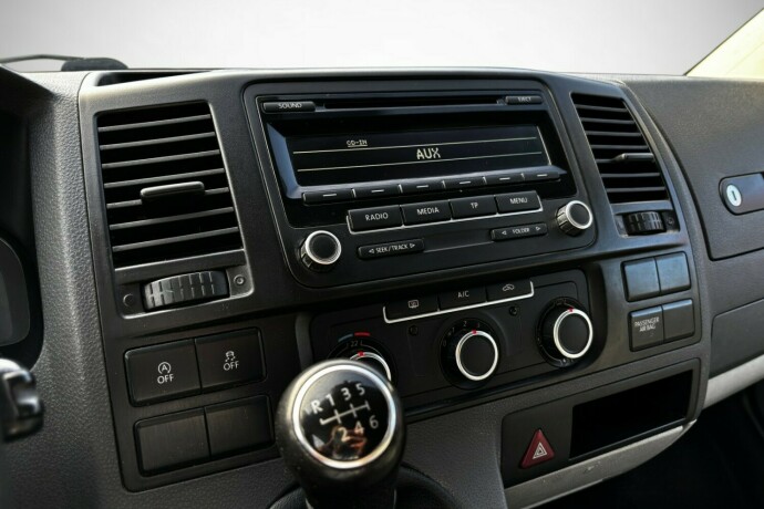 volkswagen-transporter-diesel-2013-big-21