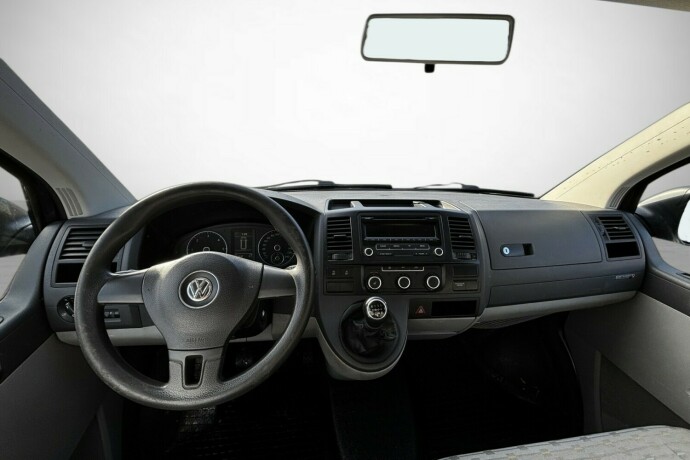 volkswagen-transporter-diesel-2013-big-17