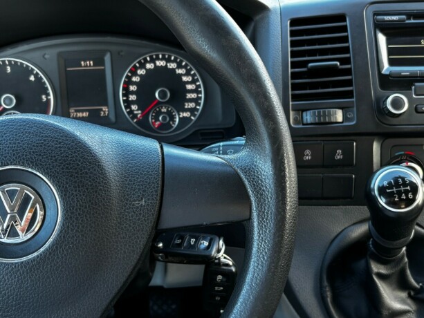 volkswagen-transporter-diesel-2013-big-24