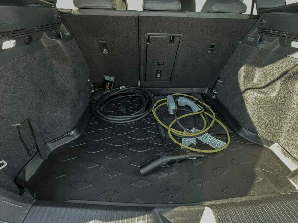 volkswagen-id4-elektrisitet-2021-big-38