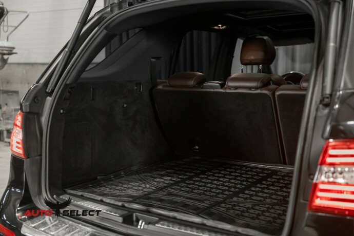 mercedes-benz-m-klasse-diesel-2012-big-12