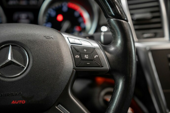 mercedes-benz-m-klasse-diesel-2012-big-42