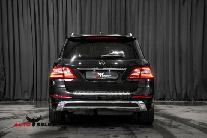 mercedes-benz-m-klasse-diesel-2012-big-10