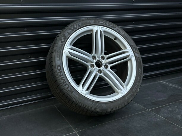 audi-rs6-bensin-2010-big-36