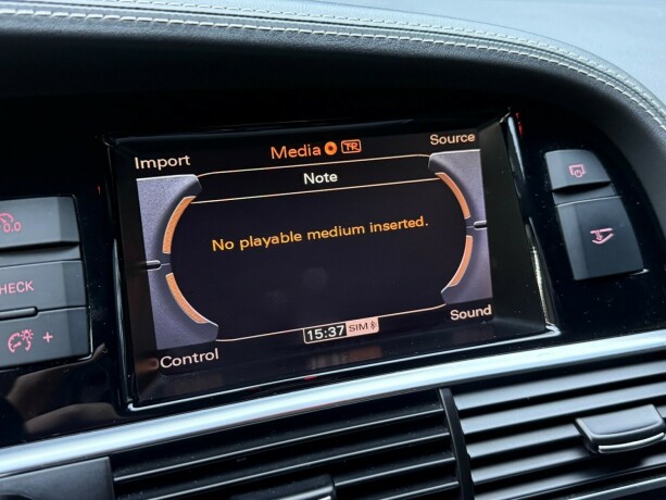 audi-rs6-bensin-2010-big-25