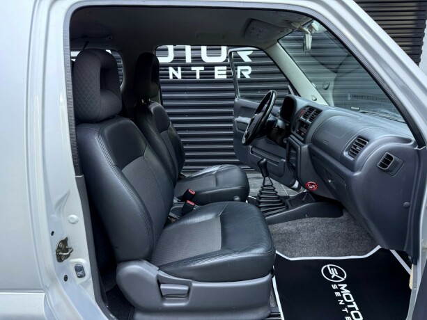 suzuki-jimny-bensin-2004-big-20