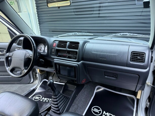 suzuki-jimny-bensin-2004-big-9