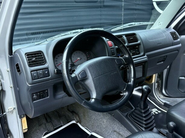 suzuki-jimny-bensin-2004-big-10