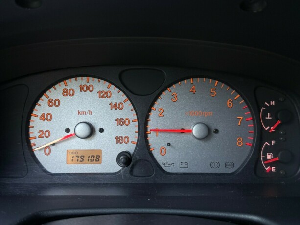 suzuki-jimny-bensin-2004-big-12