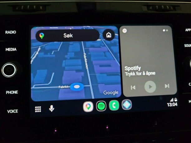 volkswagen-golf-plug-in-petrol-2019-big-24