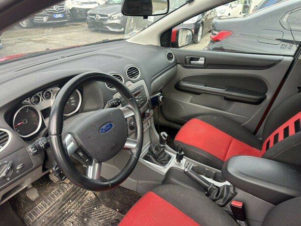 ford-focus-diesel-2011-big-6