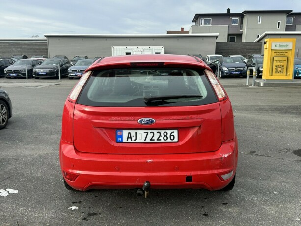 ford-focus-diesel-2011-big-4