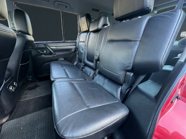 mitsubishi-pajero-diesel-2010-big-14