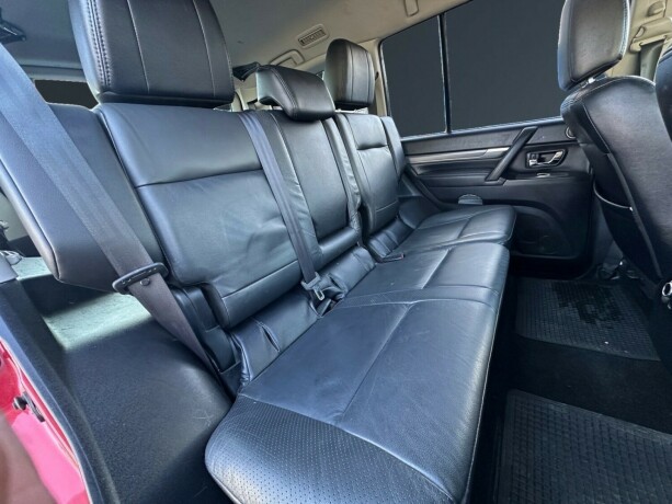 mitsubishi-pajero-diesel-2010-big-16