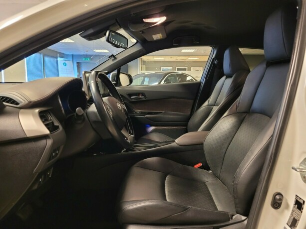 toyota-c-hr-elektrisitetbensin-2017-big-20