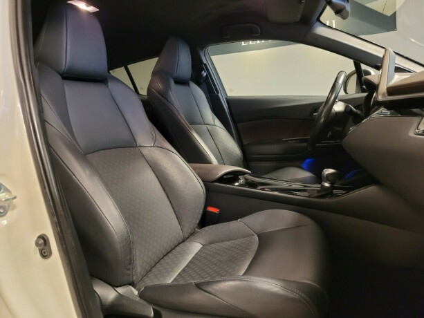 toyota-c-hr-elektrisitetbensin-2017-big-13