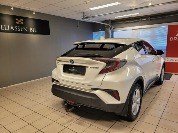 toyota-c-hr-elektrisitetbensin-2017-big-6