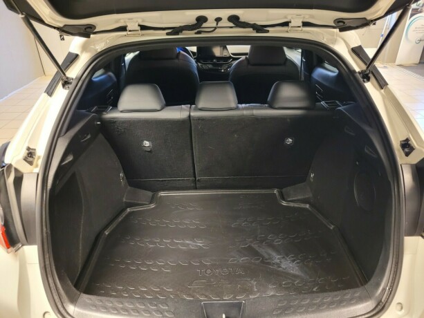 toyota-c-hr-elektrisitetbensin-2017-big-19