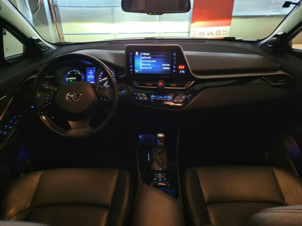 toyota-c-hr-elektrisitetbensin-2017-big-27