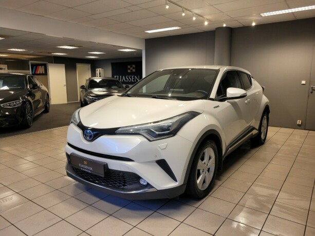 toyota-c-hr-elektrisitetbensin-2017-big-9