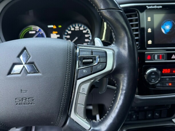 mitsubishi-outlander-elektrisitetbensin-2019-big-15