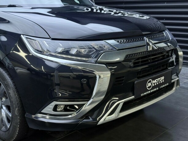 mitsubishi-outlander-elektrisitetbensin-2019-big-2