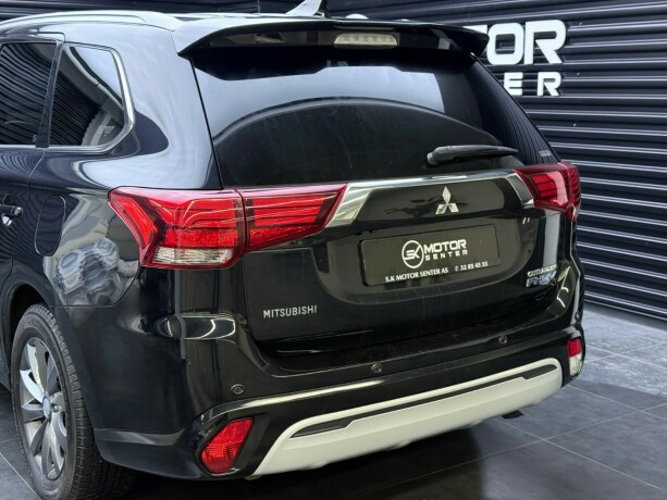 mitsubishi-outlander-elektrisitetbensin-2019-big-5