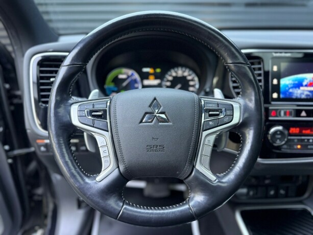mitsubishi-outlander-elektrisitetbensin-2019-big-13