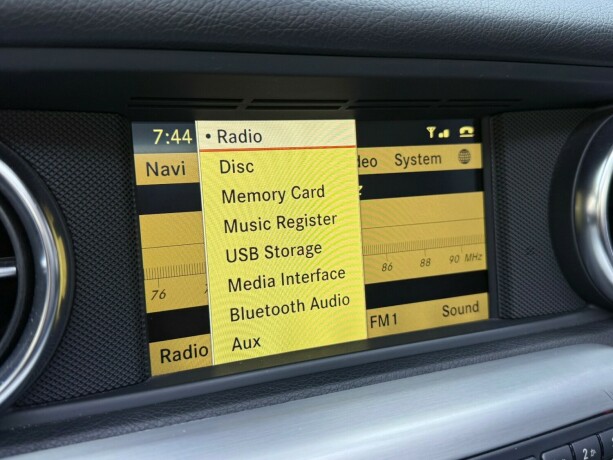 mercedes-benz-slk-bensin-2012-big-22