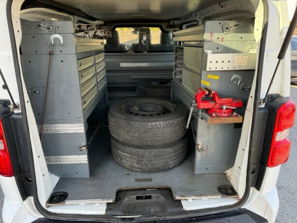 toyota-proace-diesel-2019-big-11