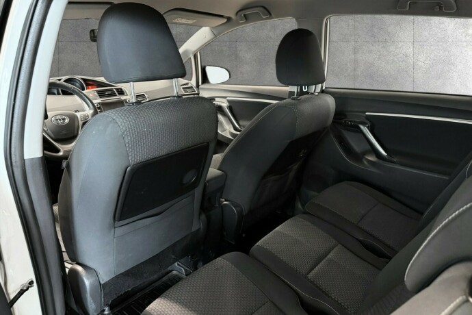 toyota-verso-bensin-2013-big-28