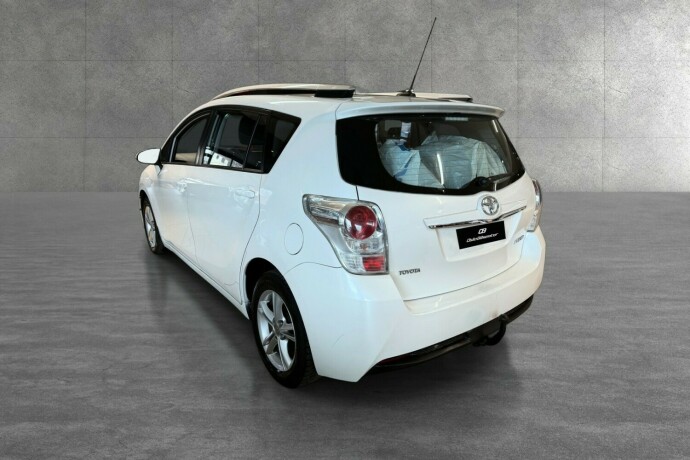 toyota-verso-bensin-2013-big-5