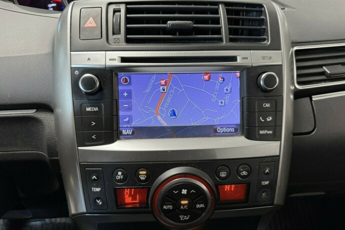 toyota-verso-bensin-2013-big-26