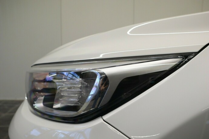 kia-stonic-bensin-2018-big-10